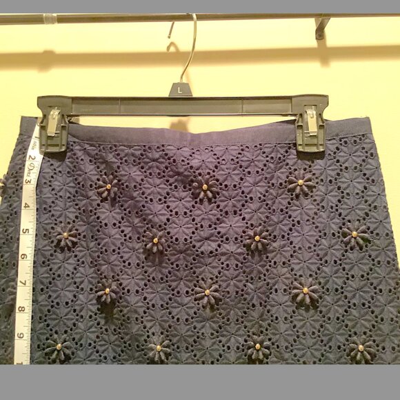 Talbot navy lace Pencil Skirt with flower applique, size 10 - Picture 4 of 8